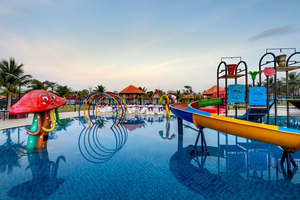 Camping Les Charmettes (Les Mathes — camping familial avec piscine